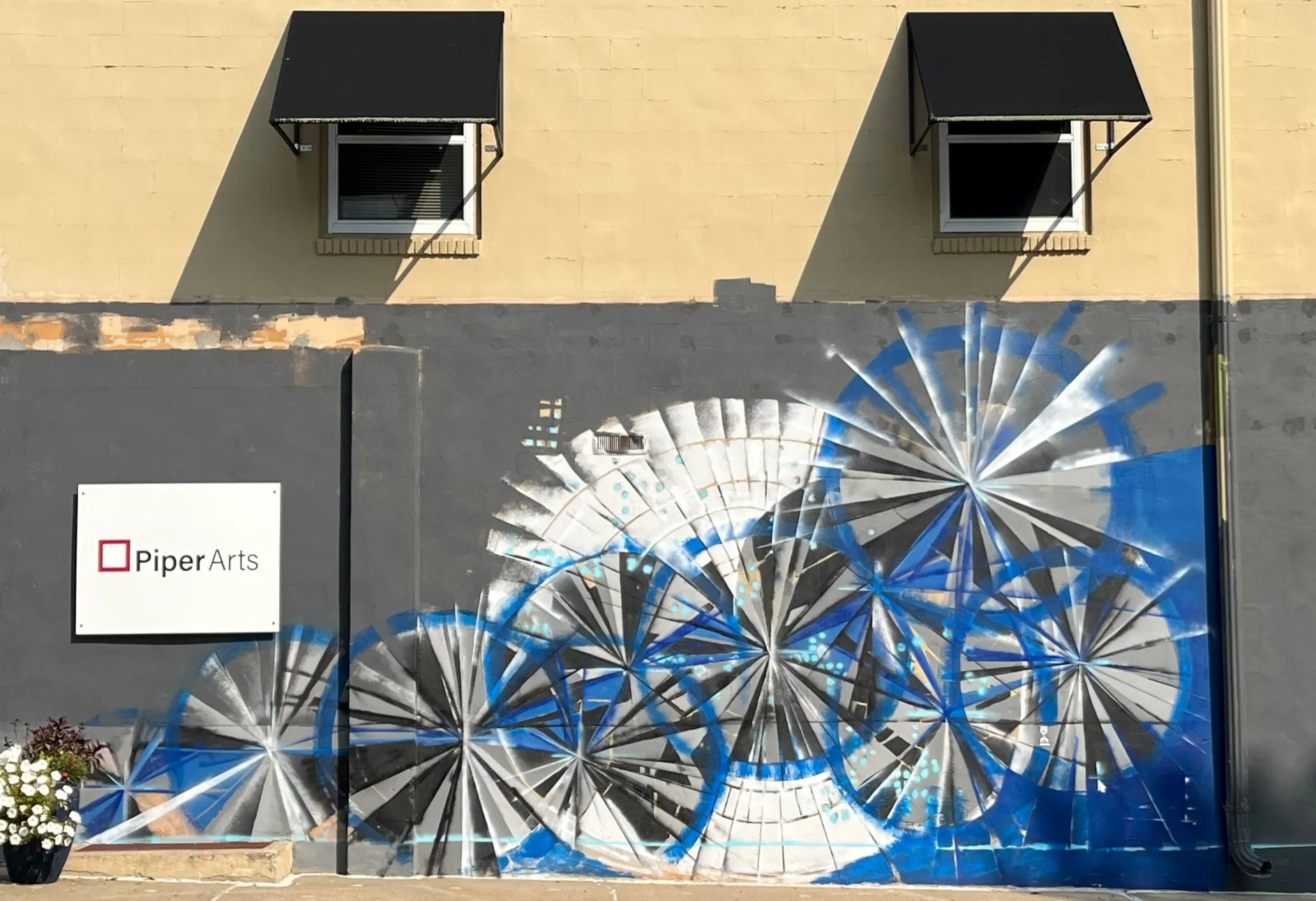 Mural: Circle Blue Abstract